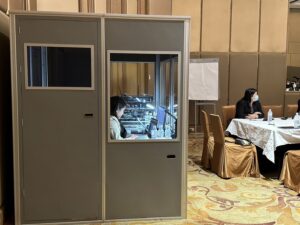 interpreter simultaneous booth